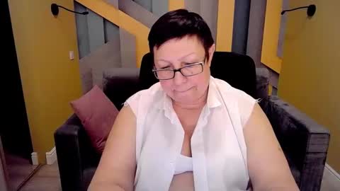 Snapshot of barbaraturners chatting on 02-16-25, 09:27 barbaraturners online show from 02-16-25, 09:27