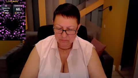 Snapshot of barbaraturners chatting on 03-05-25, 10:54 barbaraturners online show from 03-05-25, 10:54