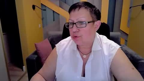 Snapshot of barbaraturners chatting on 03-09-25, 09:46 barbaraturners online show from 03-09-25, 09:46