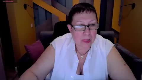 Snapshot of barbaraturners chatting on 03-12-25, 06:55 barbaraturners online show from 03-12-25, 06:55