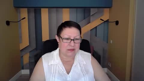 Snapshot of barbaraturners chatting on 12-21-25, 12:34 barbaraturners online show from 12-21-25, 12:34