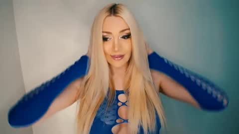 Barbi Bentley online show from 10-19-25, 07:42