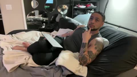 Snapshot of barbic chatting on 12-07-24, 02:31 Barbic online show from 12-07-24, 02:31