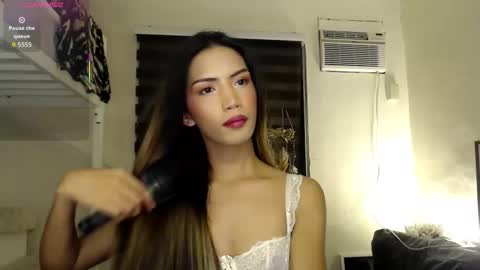 Snapshot of barbie_alawi chatting on 09-19-25, 04:29 I am Barbie online show from 09-19-25, 04:29