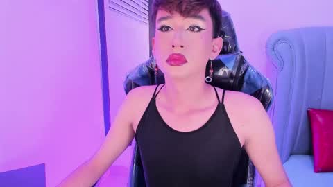          I work from home this is my room 3 online show from 04-12-26, 08:30