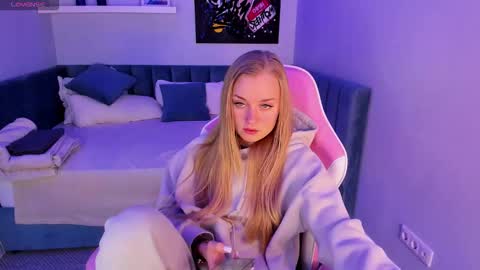 Snapshot of barbie_lis chatting on 01-18-26, 01:09 LisGTM2 Mon-Thu Sat 0100am-0700am online show from 01-18-26, 01:09