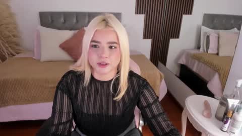 Snapshot of barbiehannab chatting on 02-19-26, 07:10 barbiehannab online show from 02-19-26, 07:10