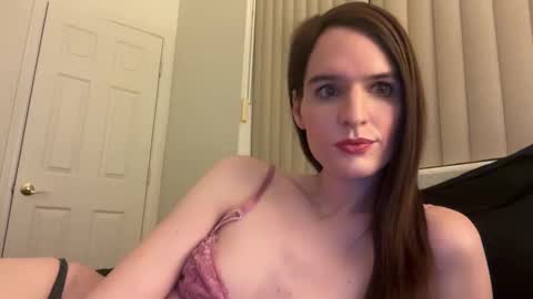 Snapshot of barbiejules chatting on 02-06-25, 04:21 BarbieJules online show from 02-06-25, 04:21