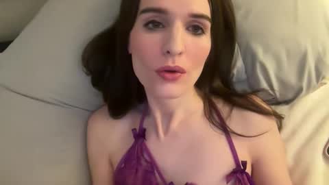 Snapshot of barbiejules chatting on 10-08-25, 07:11 BarbieJules online show from 10-08-25, 07:11