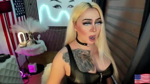 Snapshot of barbietop_alexa69 chatting on 09-23-25, 04:15 Miss Alexa Fields  online show from 09-23-25, 04:15