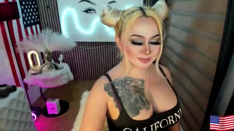 Snapshot of barbietop_alexa69 chatting on 09-23-25, 10:57 Miss Alexa Fields  online show from 09-23-25, 10:57