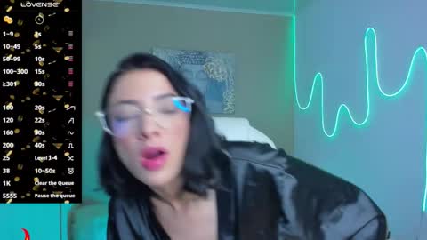 Snapshot of barbiie_scoth chatting on 10-19-25, 06:08 Barbie Scot online show from 10-19-25, 06:08