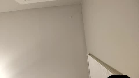 barniemay1 online show from 10-28-25, 08:07