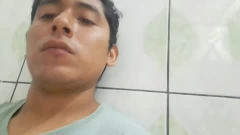 Snapshot of basic2001 chatting on 02-01-25, 01:02 Marcos online show from 02-01-25, 01:02