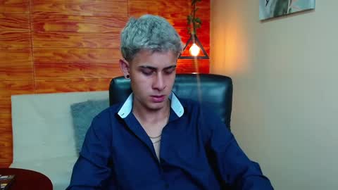 Snapshot of bastiaan_28 chatting on 12-19-24, 01:18 Bastian online show from 12-19-24, 01:18