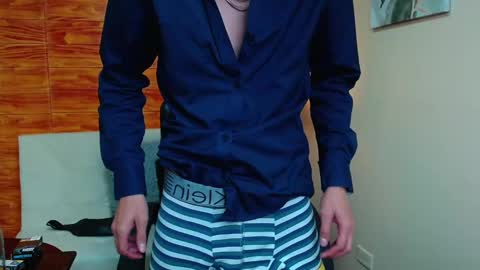 Snapshot of bastiaan_28 chatting on 12-19-24, 04:23 Bastian online show from 12-19-24, 04:23