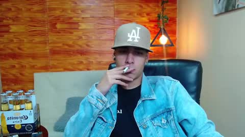 Snapshot of bastiaan_28 chatting on 12-22-24, 03:11 Bastian online show from 12-22-24, 03:11