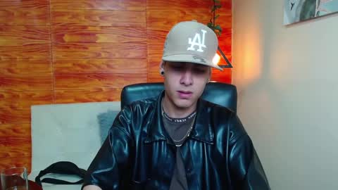 Snapshot of bastiaan_28 chatting on 01-05-25, 08:11 Bastian online show from 01-05-25, 08:11