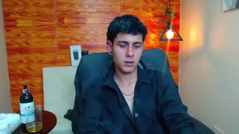 Snapshot of bastiaan_28 chatting on 01-08-25, 01:11 Bastian online show from 01-08-25, 01:11