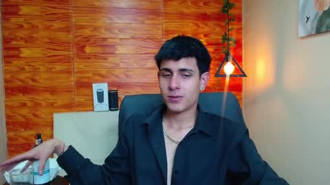 Snapshot of bastiaan_28 chatting on 01-08-25, 04:12 Bastian online show from 01-08-25, 04:12