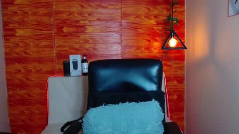 Snapshot of bastiaan_28 chatting on 01-22-25, 04:02 Bastian online show from 01-22-25, 04:02