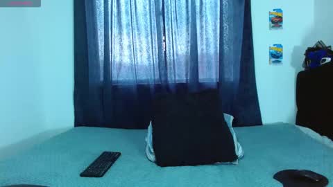 Snapshot of bastiaan_28 chatting on 11-03-25, 06:31 Bastian online show from 11-03-25, 06:31