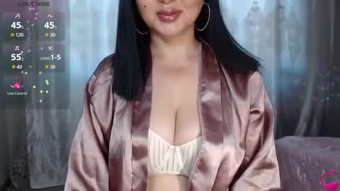 Snapshot of batari_giya chatting on 09-25-25, 04:38 Lara online show from 09-25-25, 04:38