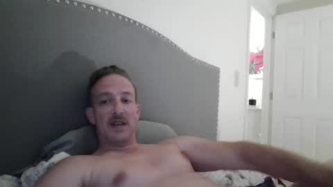 Snapshot of batboy2121 chatting on 11-25-25, 01:05 babtboy2121 online show from 11-25-25, 01:05