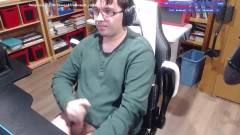 Snapshot of baterricky chatting on 12-20-25, 02:46 Ricky online show from 12-20-25, 02:46