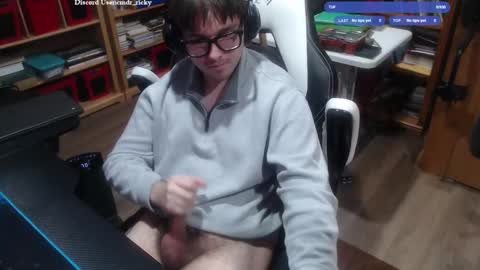 Snapshot of baterricky chatting on 03-02-26, 09:32 Ricky online show from 03-02-26, 09:32