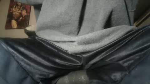 Snapshot of batmannrobin1313 chatting on 09-22-25, 04:14 archangel online show from 09-22-25, 04:14