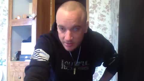 Snapshot of battlewolfxx chatting on 12-20-24, 04:25 battlewolfxx online show from 12-20-24, 04:25