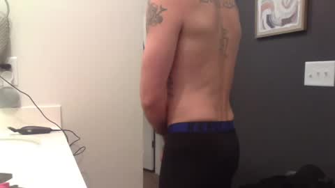 Snapshot of battlewolfxx chatting on 02-20-25, 10:48 battlewolfxx online show from 02-20-25, 10:48