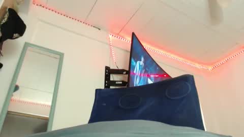 Snapshot of bayoletsweett chatting on 02-11-25, 08:10  deivid  online show from 02-11-25, 08:10