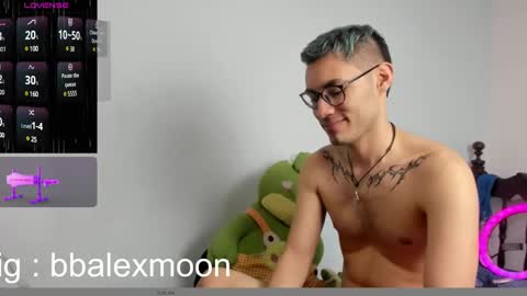 alex independent model   ig bbalexmoon online show from 12-25-24, 04:00