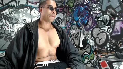 Snapshot of bbc_monster1 chatting on 02-01-25, 09:40 Justin online show from 02-01-25, 09:40