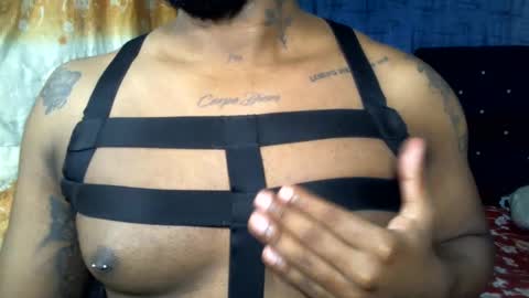 Snapshot of bbc_muscular chatting on 02-24-25, 07:44 camilo online show from 02-24-25, 07:44