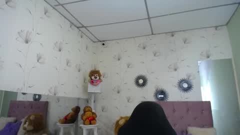 Charlote online show from 02-28-25, 03:26