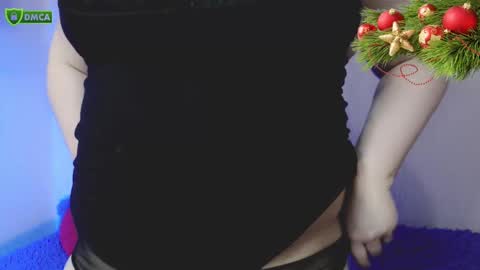 Molly online show from 12-16-25, 09:09