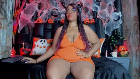 Snapshot of bbwlatina01 chatting on 10-25-25, 12:23 Bbwlatina01 online show from 10-25-25, 12:23