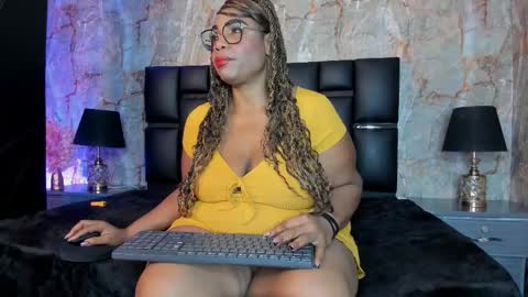 Bbwlatina01 online show from 11-20-25, 12:11
