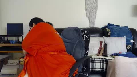 Julie online show from 01-13-26, 05:40