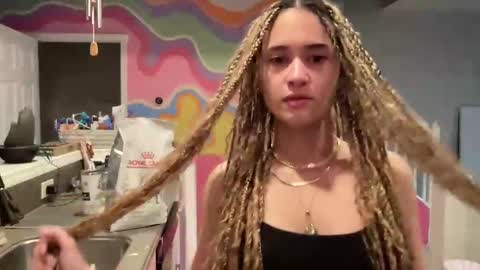 Snapshot of bbyangelyoga chatting on 02-15-25, 10:42 bbyangelyoga online show from 02-15-25, 10:42