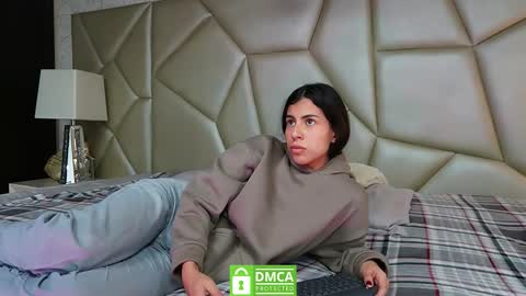 Helena  Evan online show from 12-20-25, 11:06