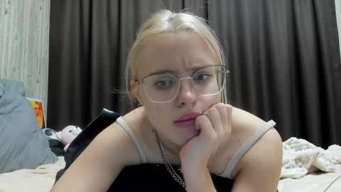 Snapshot of be_daddy chatting on 12-07-24, 06:04 Summer BABY online show from 12-07-24, 06:04