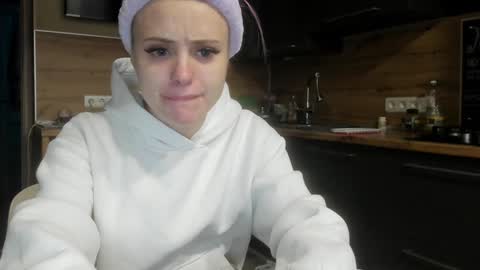Snapshot of be_daddy chatting on 12-28-24, 12:35 Summer BABY online show from 12-28-24, 12:35