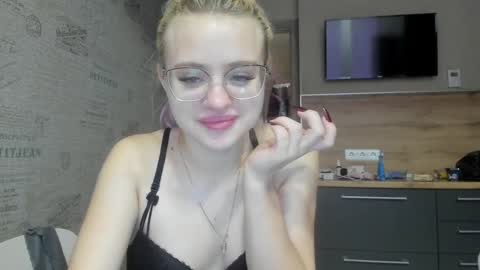 Snapshot of be_daddy chatting on 01-04-25, 12:27 Summer BABY online show from 01-04-25, 12:27