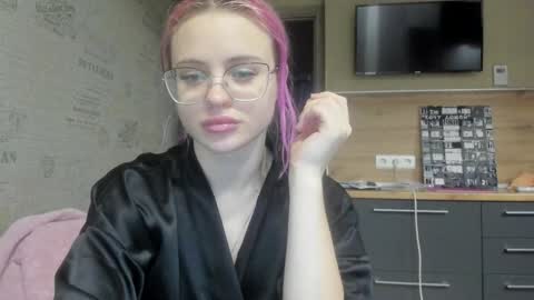 Snapshot of be_daddy chatting on 01-13-25, 08:37 Summer BABY online show from 01-13-25, 08:37