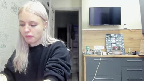 Snapshot of be_daddy chatting on 01-21-25, 02:15 Summer BABY online show from 01-21-25, 02:15