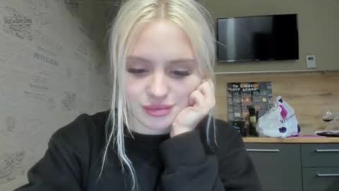 Snapshot of be_daddy chatting on 02-13-25, 04:39 Summer BABY online show from 02-13-25, 04:39